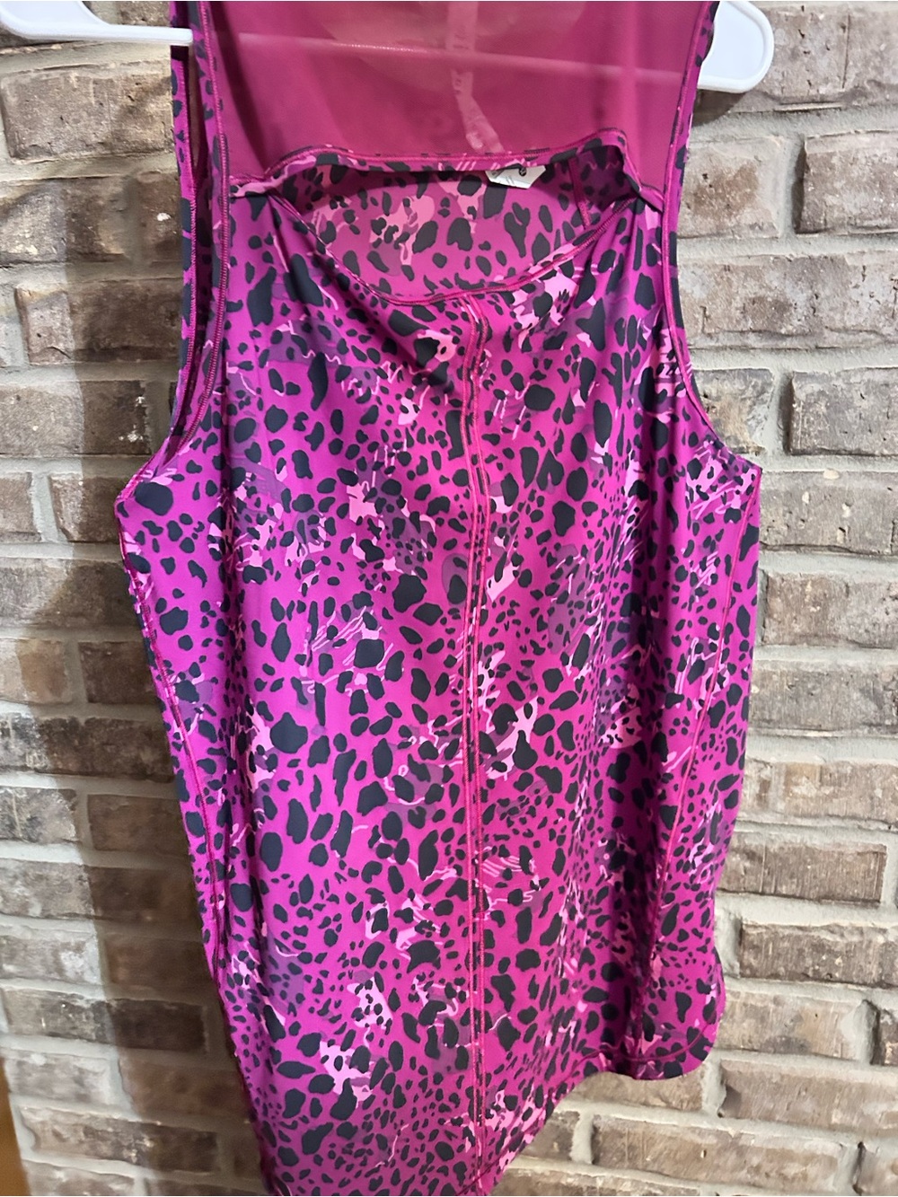 EUC LULULEMON Leopard Print Sleeveless drifit fabric top size 12